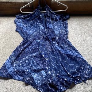 Floral patterned romper w/ shoulder cut outs